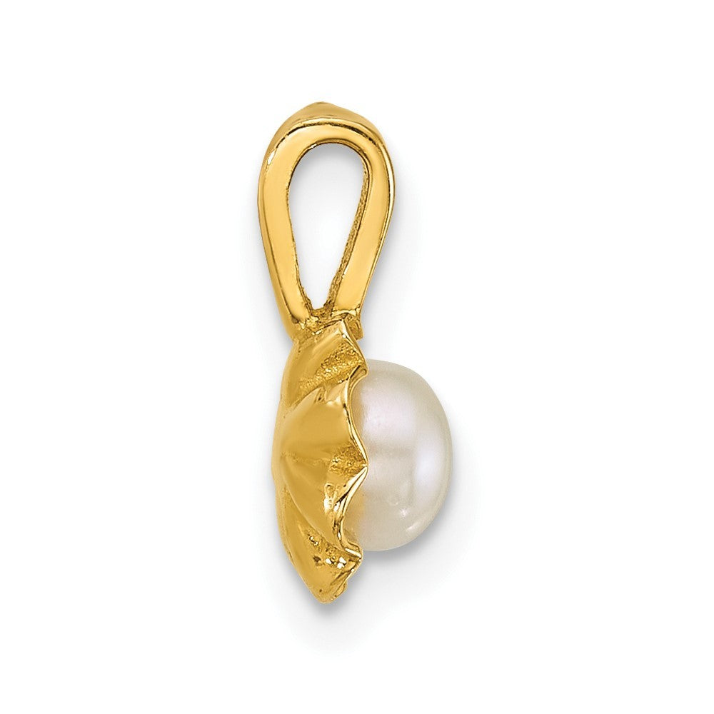 14k Yellow Gold  4-5mm Button White Freshwater Cultured Pearl Flower Pendant