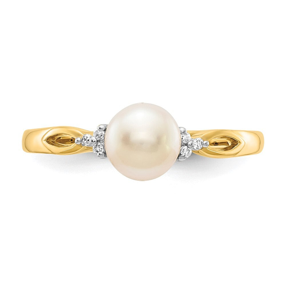 14K Yellow Gold FW Cultured Pearl and Diamond Ring
