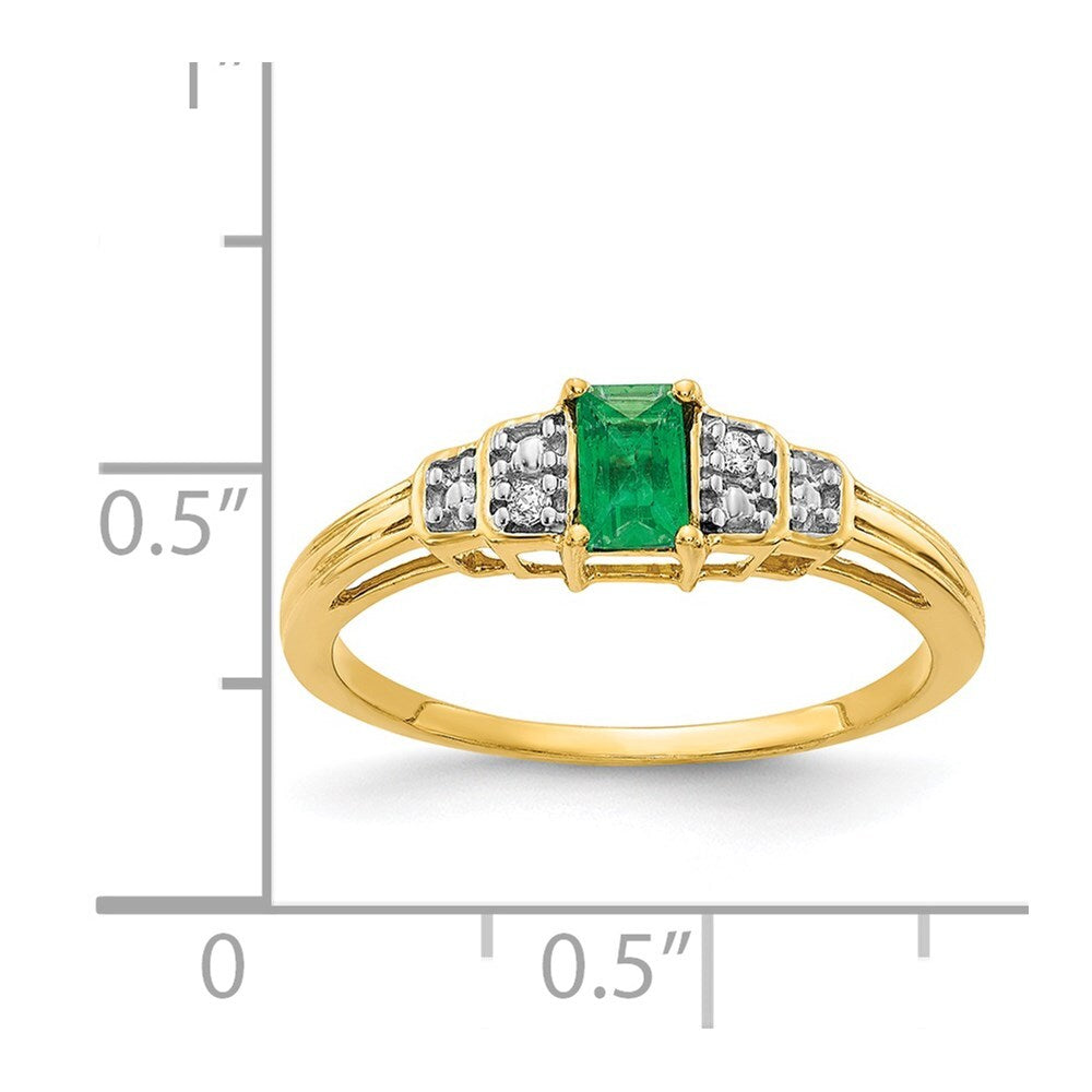 14K Yellow Gold Emerald and Diamond Ring Size 7