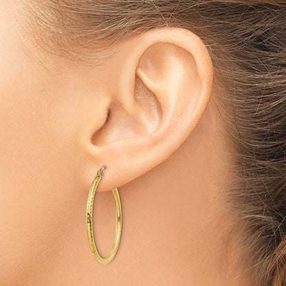 14k Yellow Gold Diamond-cut 2mm Round Tube Hoop Earrings