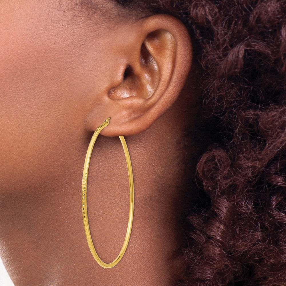 14k Yellow Gold Diamond-cut 2mm Round Tube Hoop Earrings