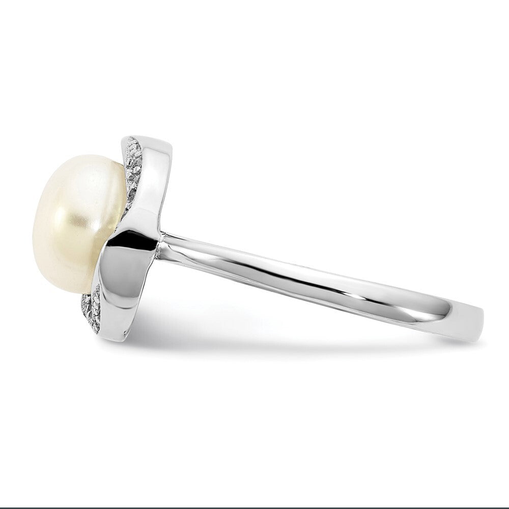 Sterling Silver 7-8mm Button White Freshwater Cultured Pearl and CZ Ring Size 8