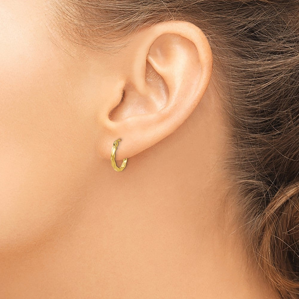 14k Yellow Gold Twist Polished Hoop Earring
