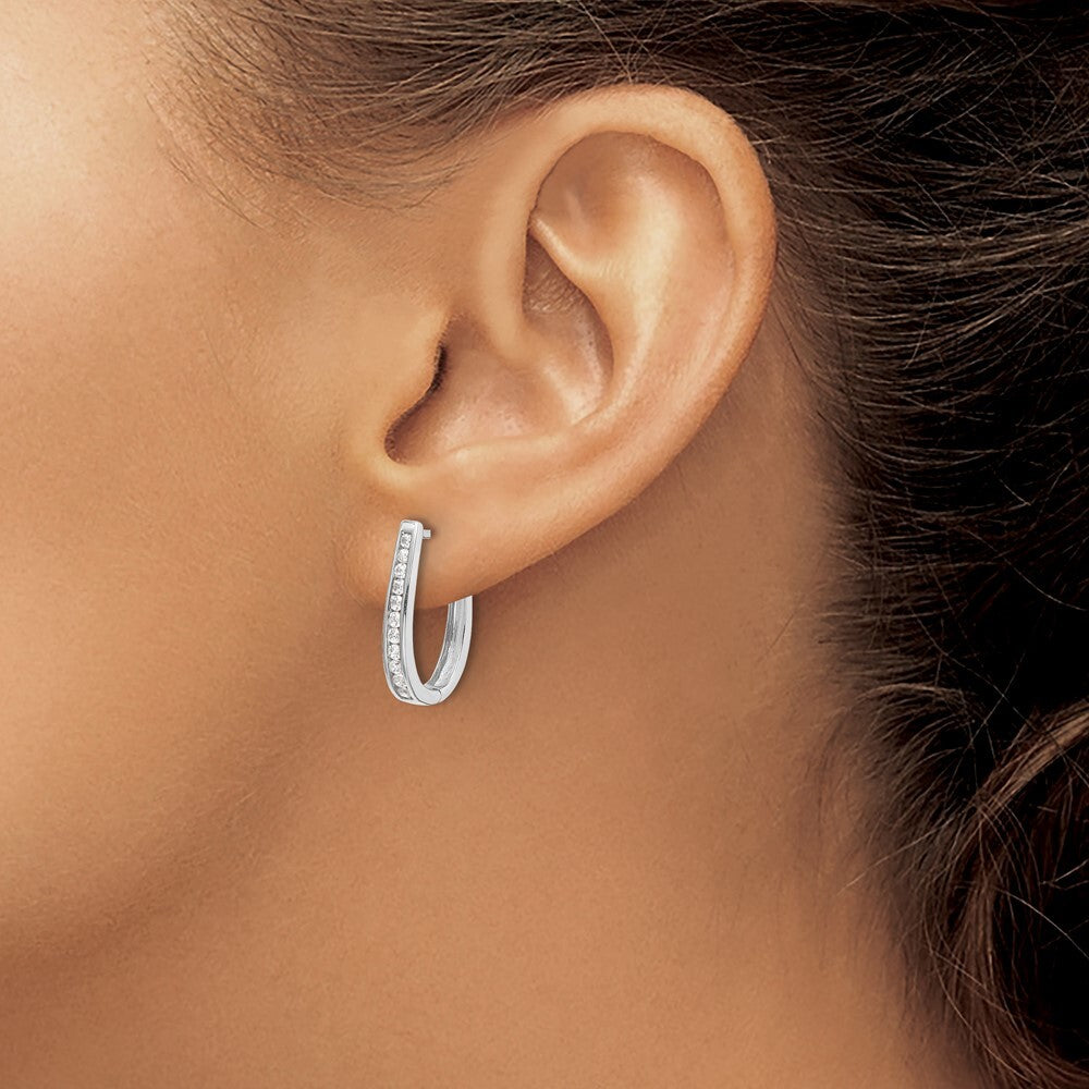 14k White Gold Diamond Oval Hinged Hoop Earrings