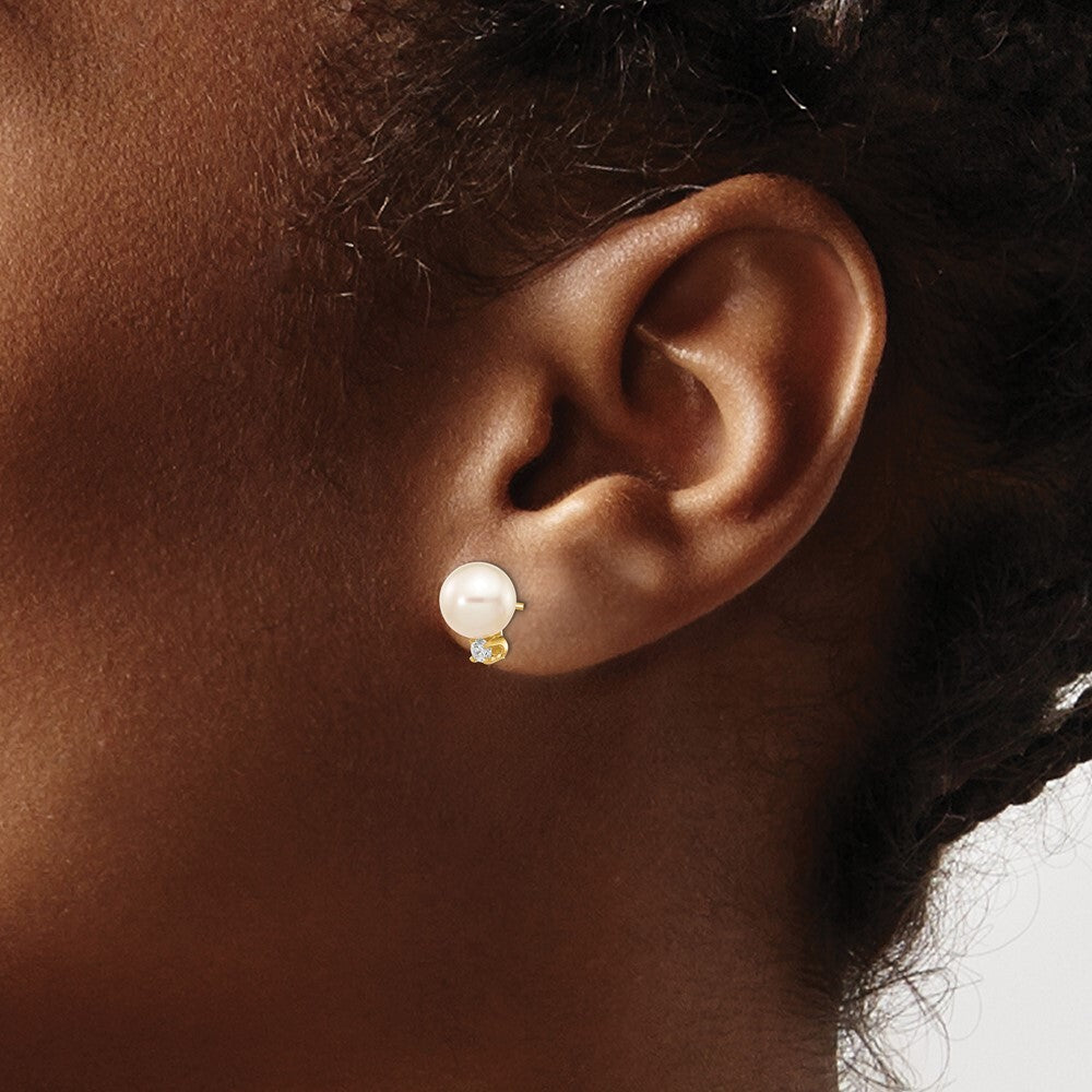14k Yellow Gold 7-8mm Cultured Pearl & .10 Carat Diamond Stud Earrings for Women
