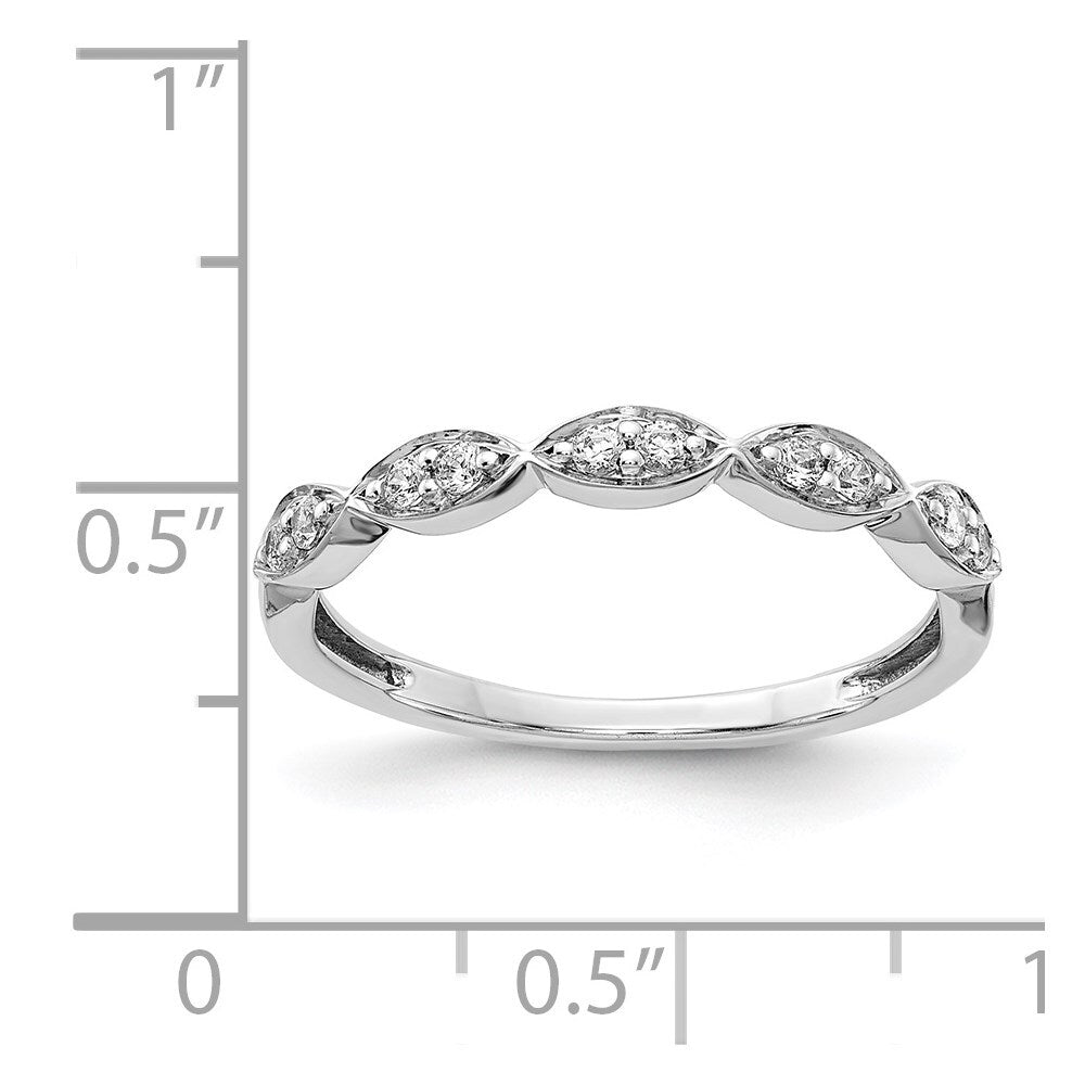 14k White Gold Fancy Diamond Band Size 7