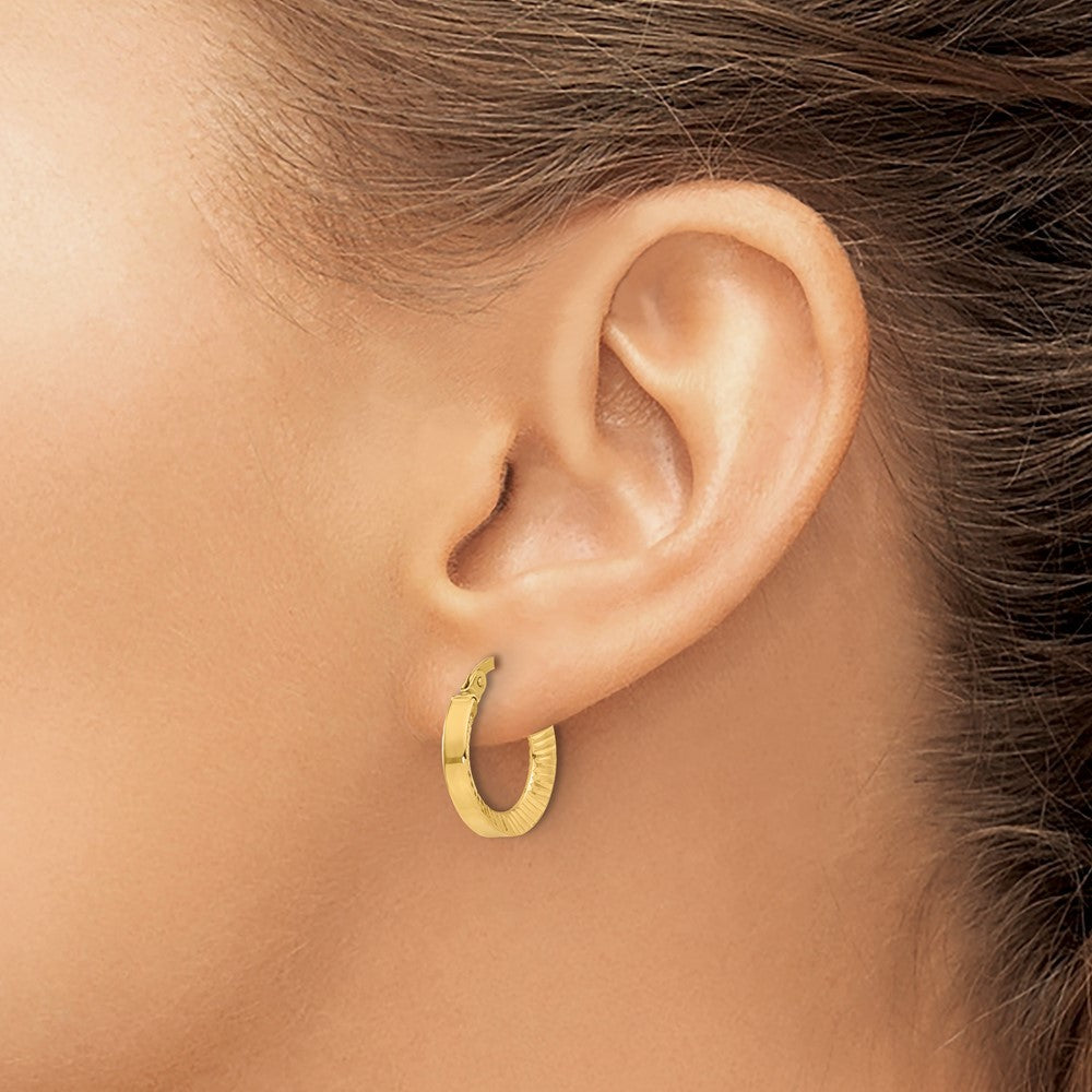 14k Yellow Gold Polished and Diamond-cut Hoop Earrings