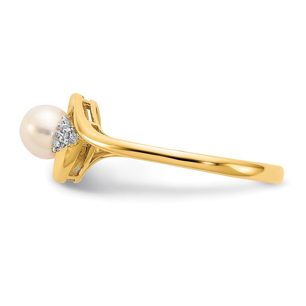 14K Yellow Gold FW Cultured Pearl and Diamond Ring