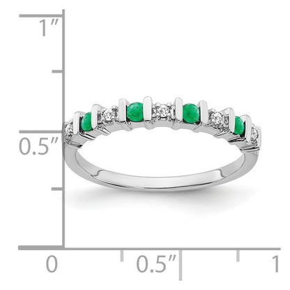 14k White Gold Emerald and Diamond Band Size 7