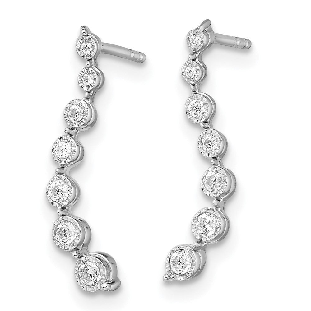 14k White Gold Graduating Diamond Earrings
