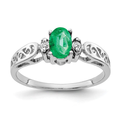 14k White Gold 6x4mm Oval Emerald AA Diamond ring