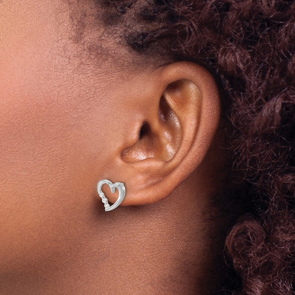 14k White Gold Diamond Heart Stud Earrings