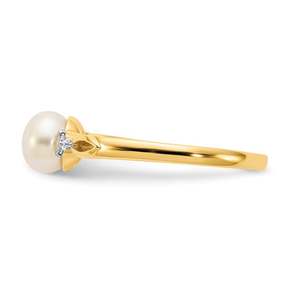14K Yellow Gold FW Cultured Pearl and Diamond Ring