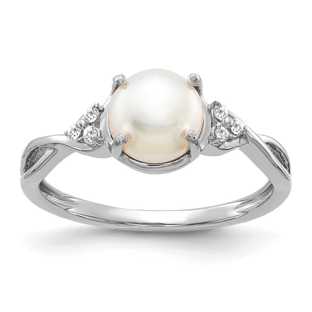 14K White Gold FWC Pearl and Diamond Ring Size 7