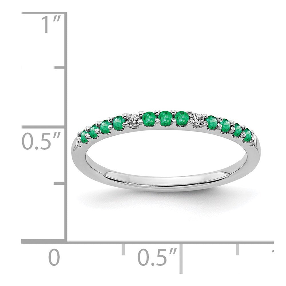14k White Gold Diamond and Emerald Band Size 7