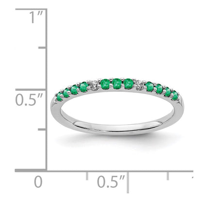 14k White Gold Diamond and Emerald Band Size 7