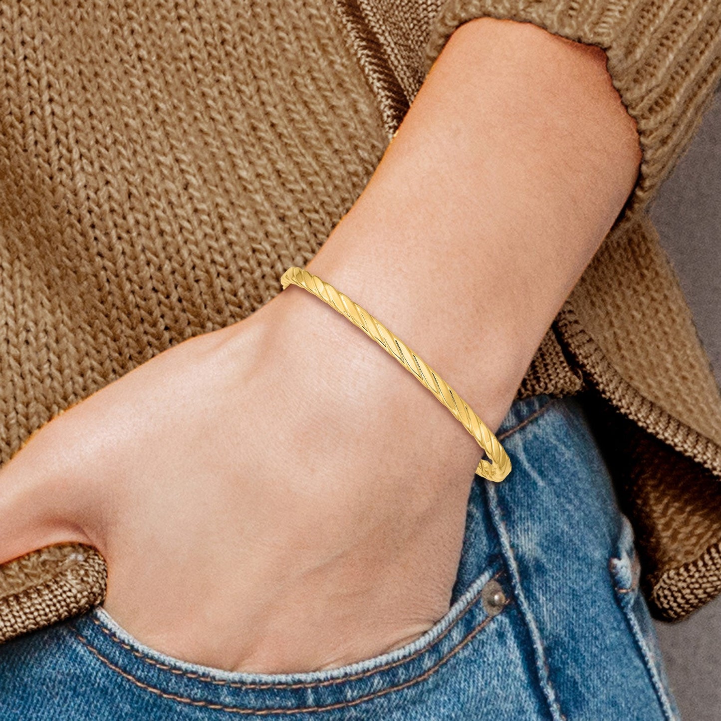 14K Polished Textured Twist 4.00mm Slip-on Round Bangle Bracelet