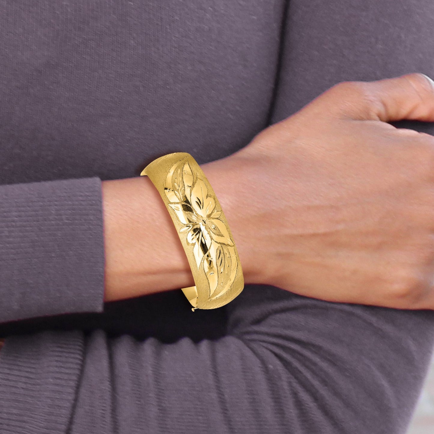 14k 13/16 Oversize Florentine Engraved 20.00mm Hinged Round Bangle Bracelet