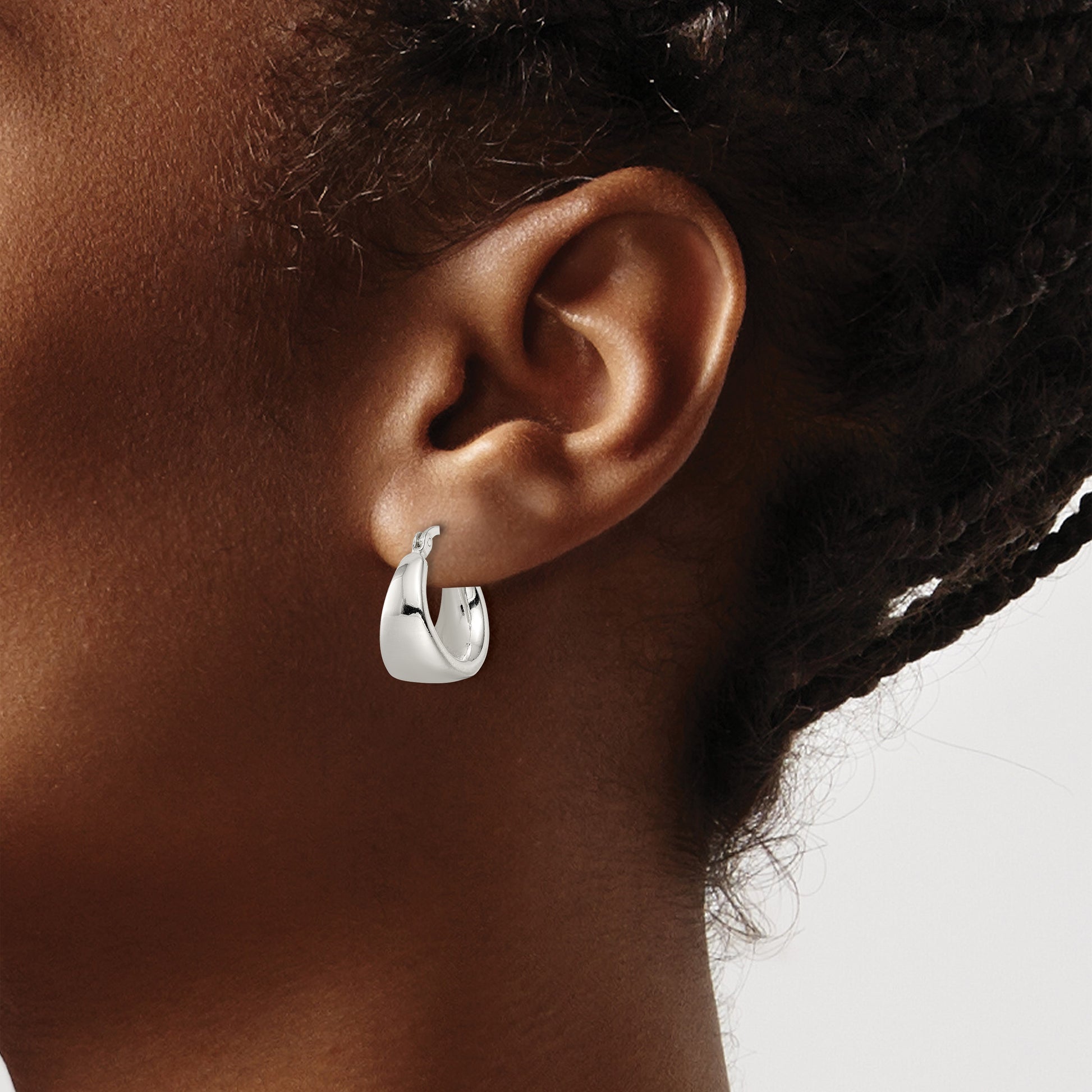 Sterling Silver Polished & Tapered Round Hoop Earrings