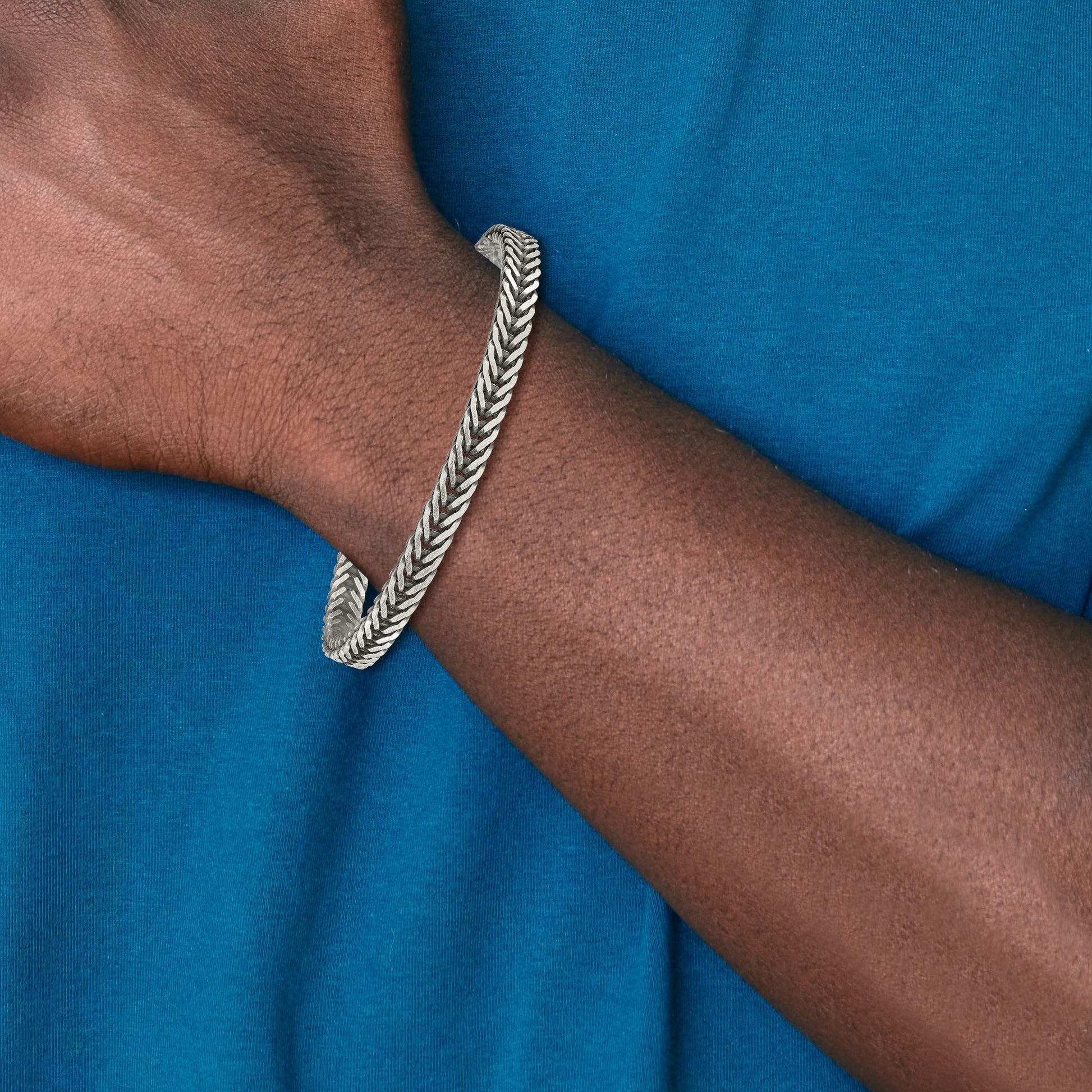 Sterling Silver Antiqued 5.5mm Franco Link Mens 8 inch Bracelet