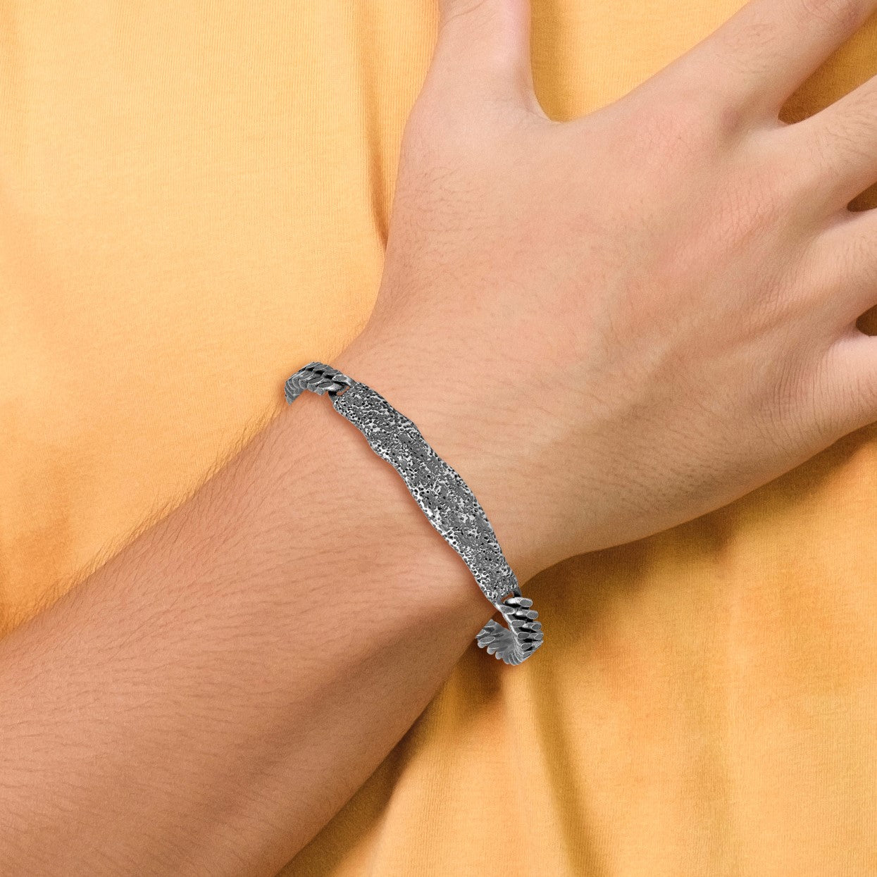 Sterling Silver Rhodium-plated Antiqued and Hammered 8 inch Mens Bracelet