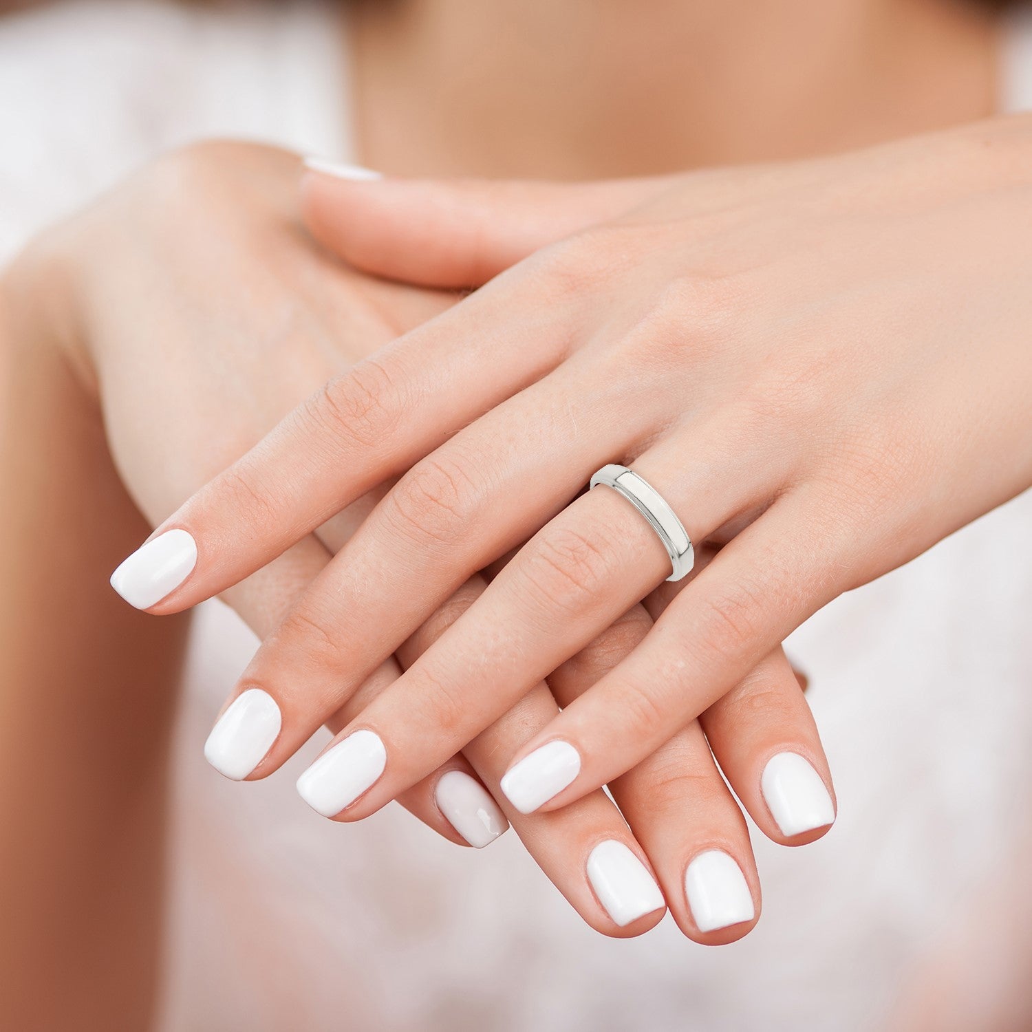 Sterling Silver 4mm Flat with Step Edge Size 4 Band