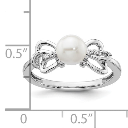14K White Gold Polished White Freshwater Cultured Pearl and 1/20 carat Diamond Fashion Ring