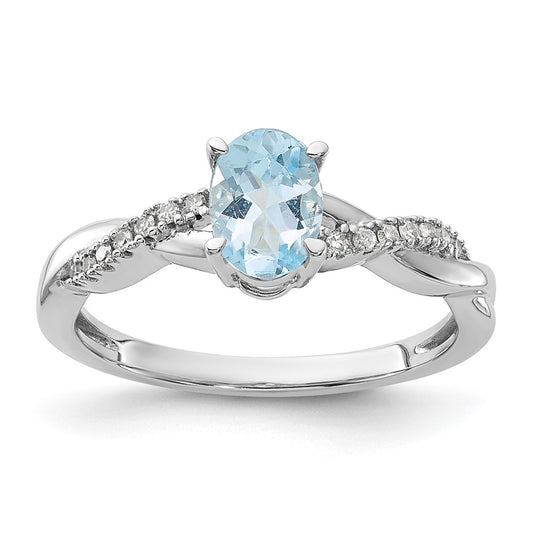 14K White Gold Oval Aquamarine and Diamond Ring