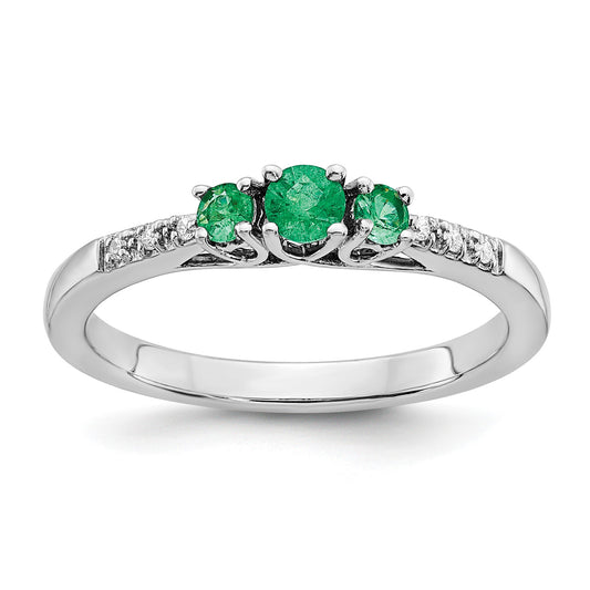 14k White Gold Graduated Emerald and Diamond 3-stone Ring