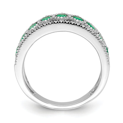 14k White Gold Graduated Emerald and 1/3 carat Diamond Ring