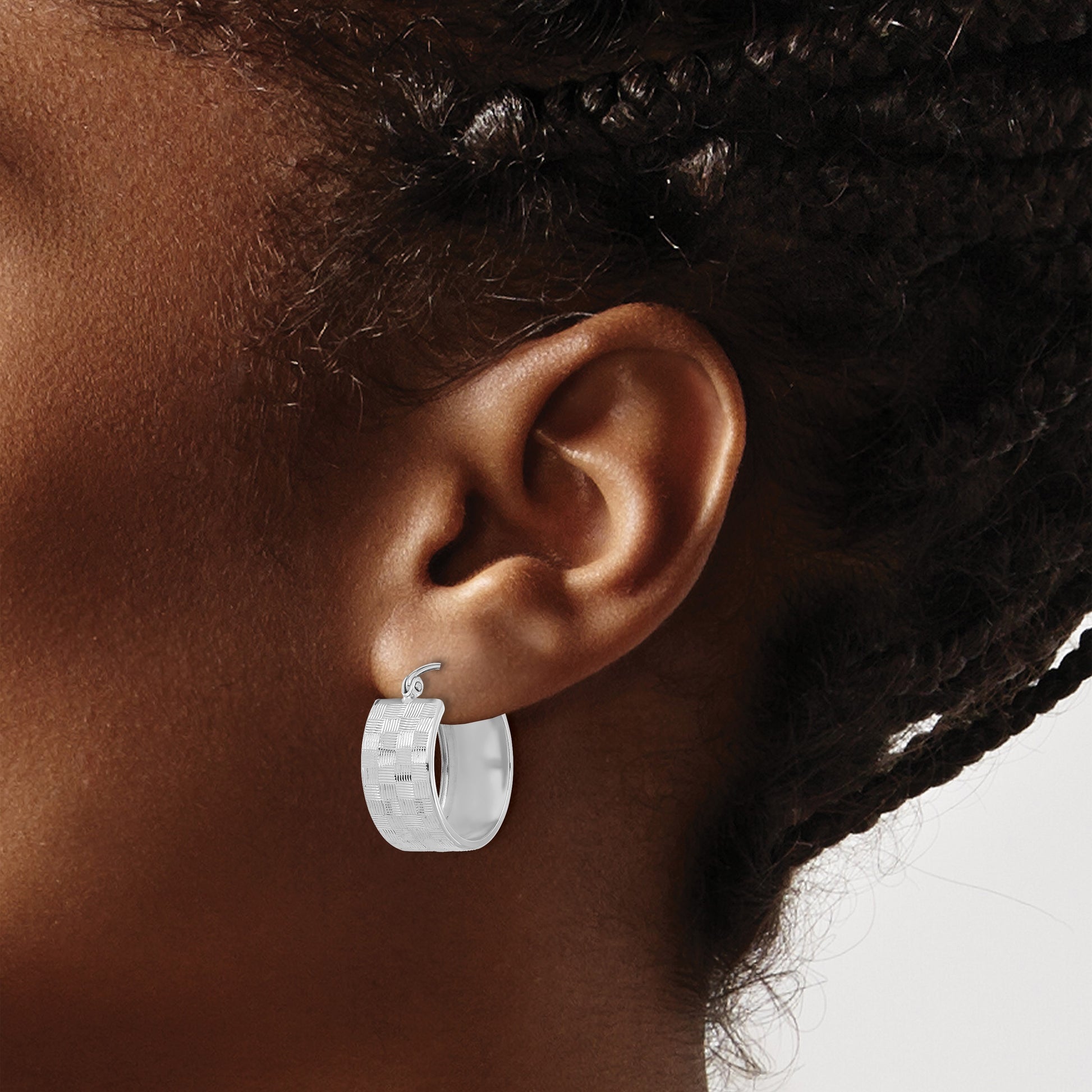 14k White Gold Diamond-cut Hoop Earrings