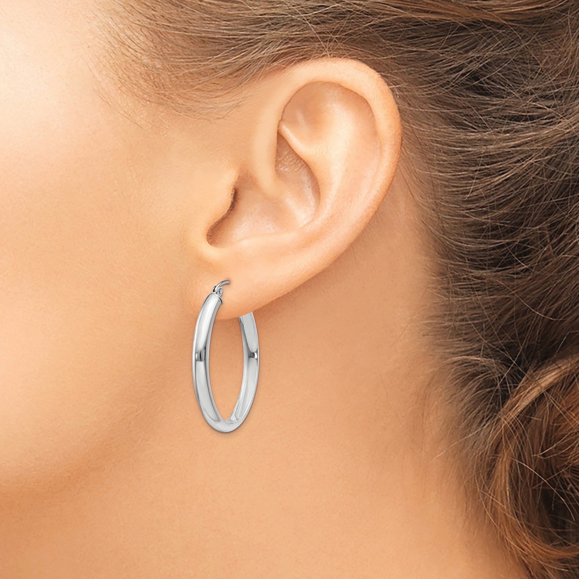 14k White Gold 3.75x31mm Polished Oval Tube Hoop Earrings