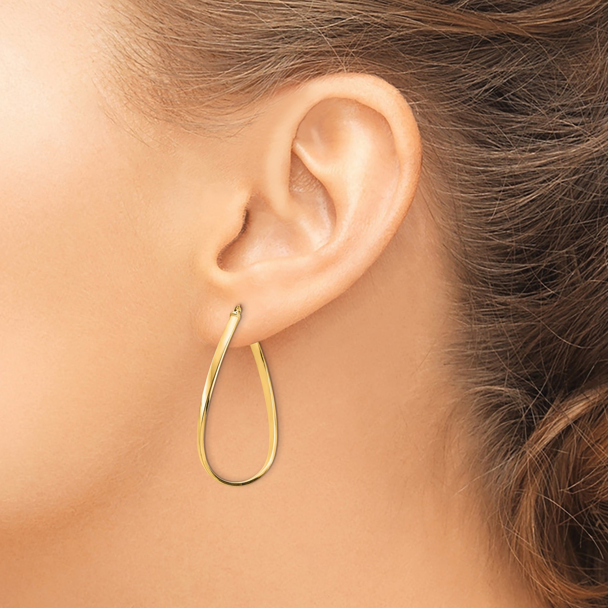 14k Polished 2mm Wavy Hoop Earrings