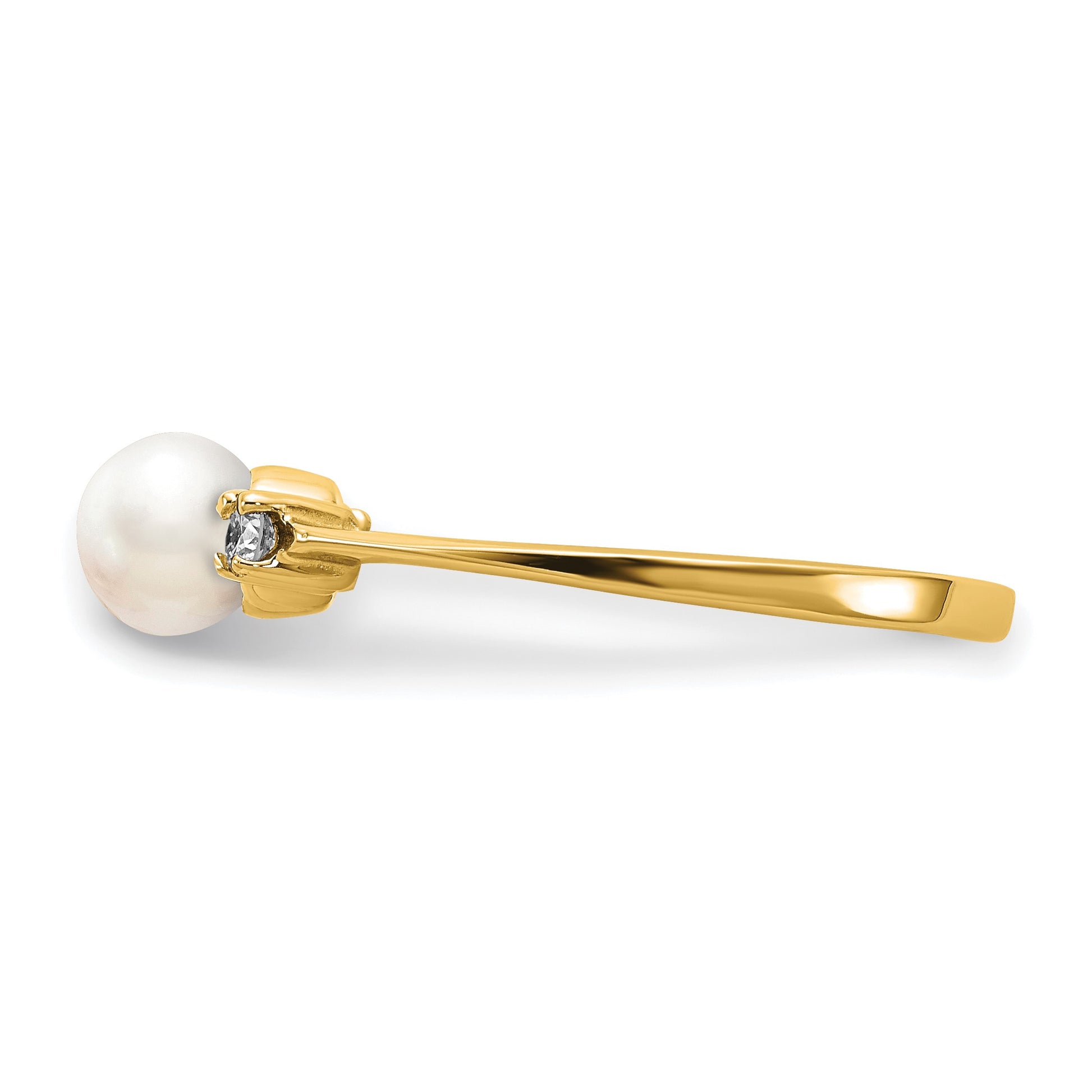14k 5mm White Freshwater Cultured Pearl and 1/15 carat AA Diamond Ring