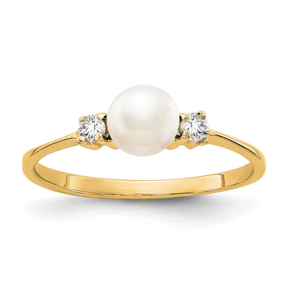 14k 5mm White Freshwater Cultured Pearl and 1/15 carat AA Diamond Ring