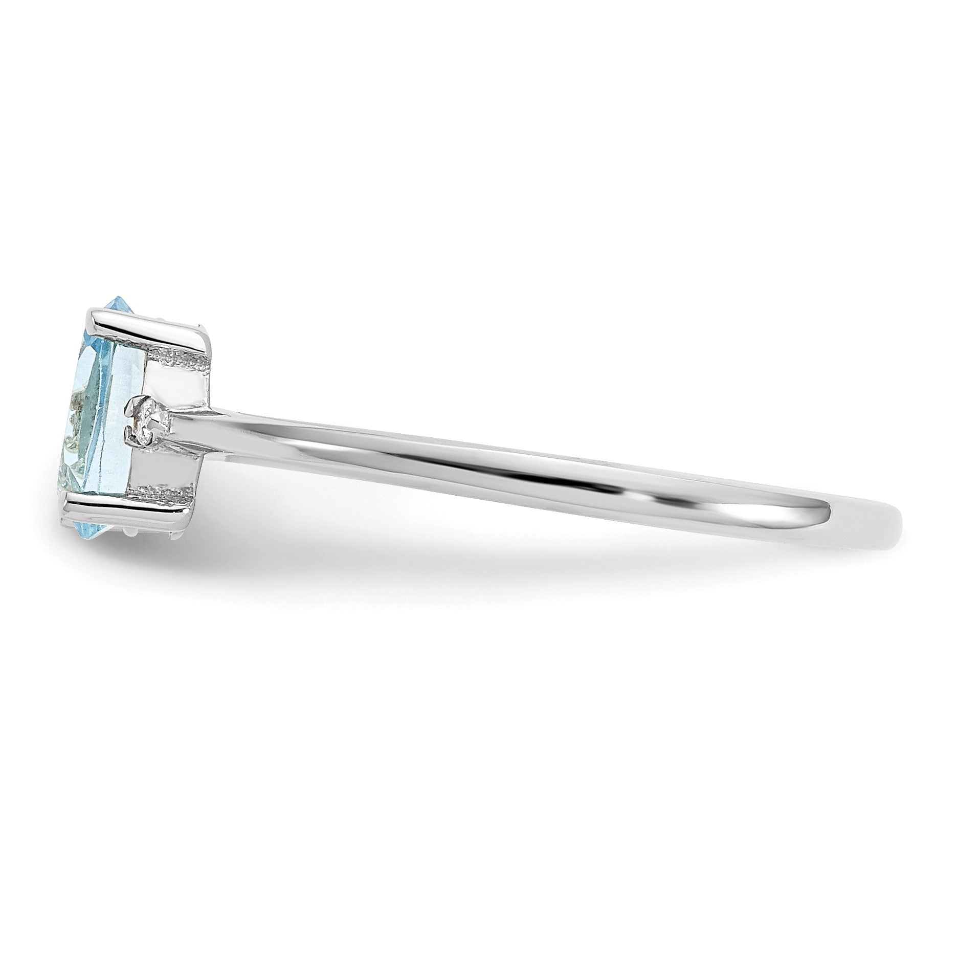14k White Gold Diamond and 6x4 Oval Aquamarine Birthstone Ring