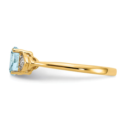 14k 6x4 Oval March/Aquamarine and Diamond Ring