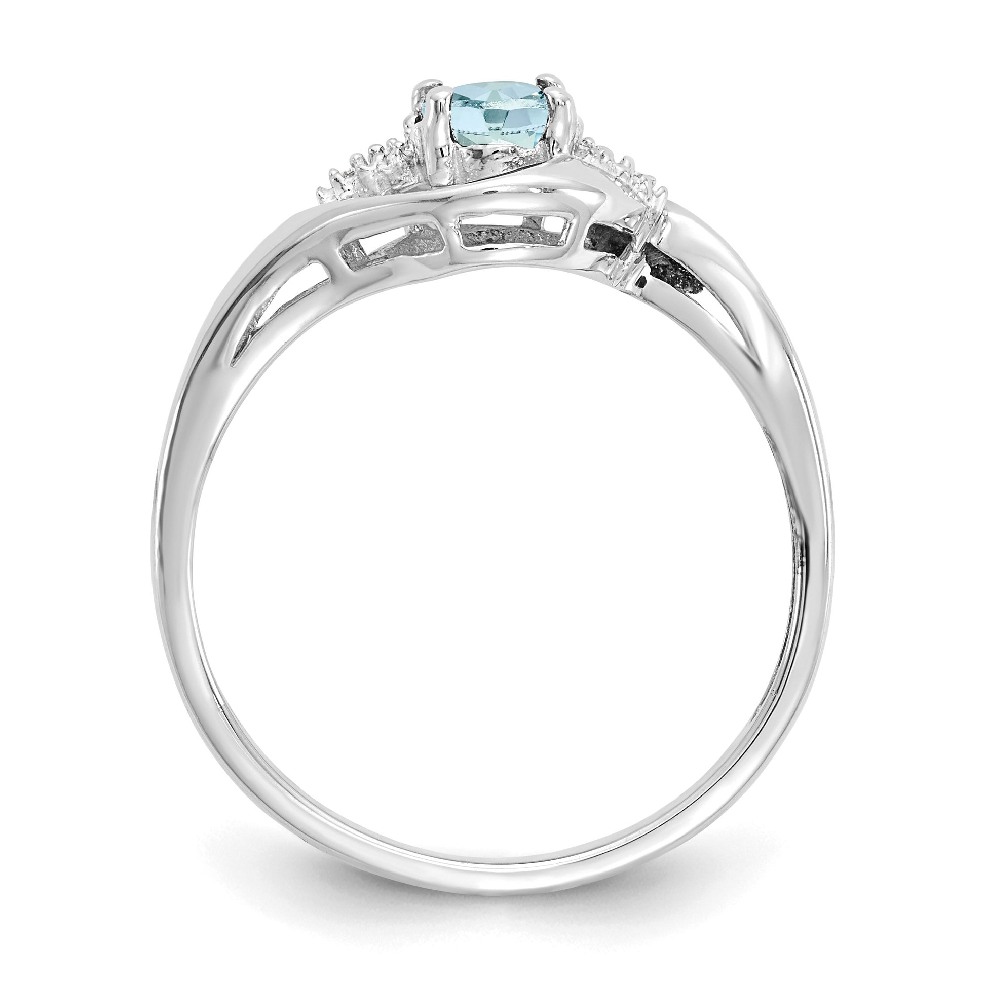 14k White Gold 6x4 Oval March/Aquamarine and Diamond Ring