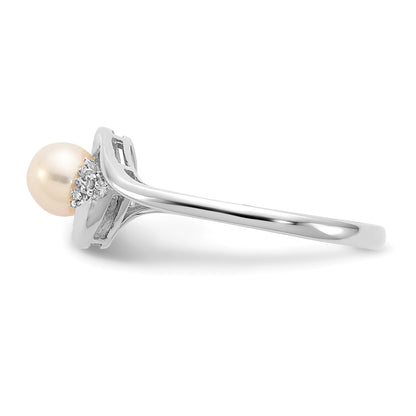 14k White Gold 5.5mm June/Freshwater Cultured Pearl and Diamond Ring