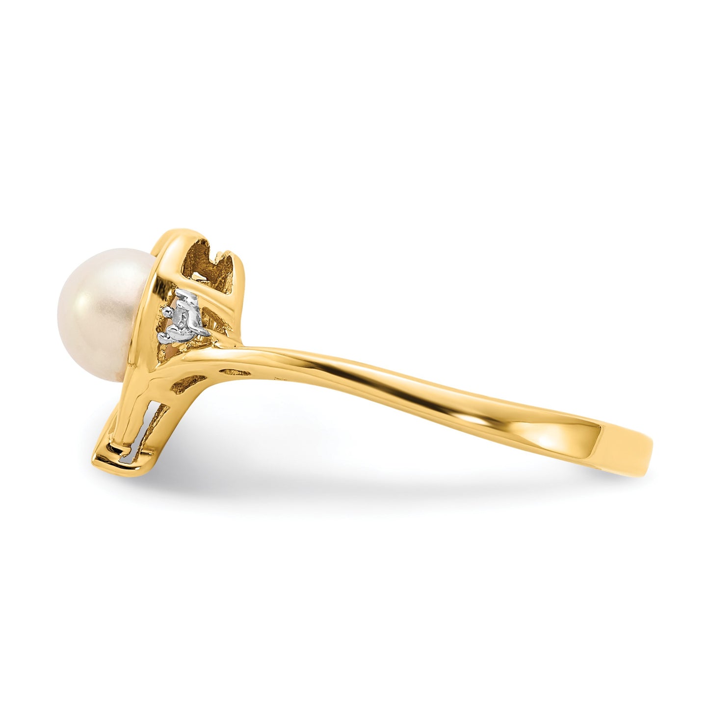 14k 5.5mm June/Freshwater Cultured Pearl and Diamond Heart Ring