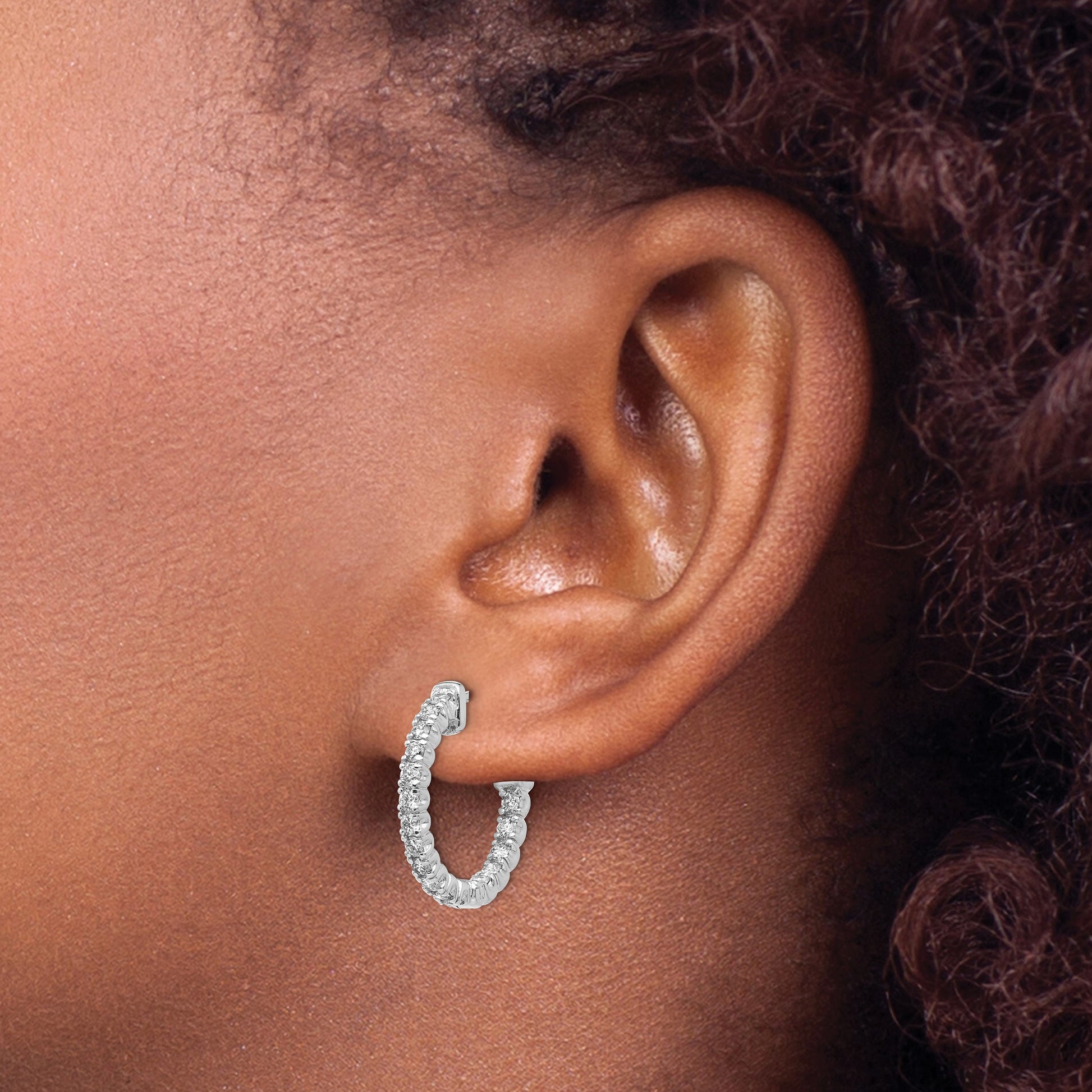 14k White Gold (Holds 34-1.9mm Round) In/Out Hoop w/Safety Clasp Earring Mountings
