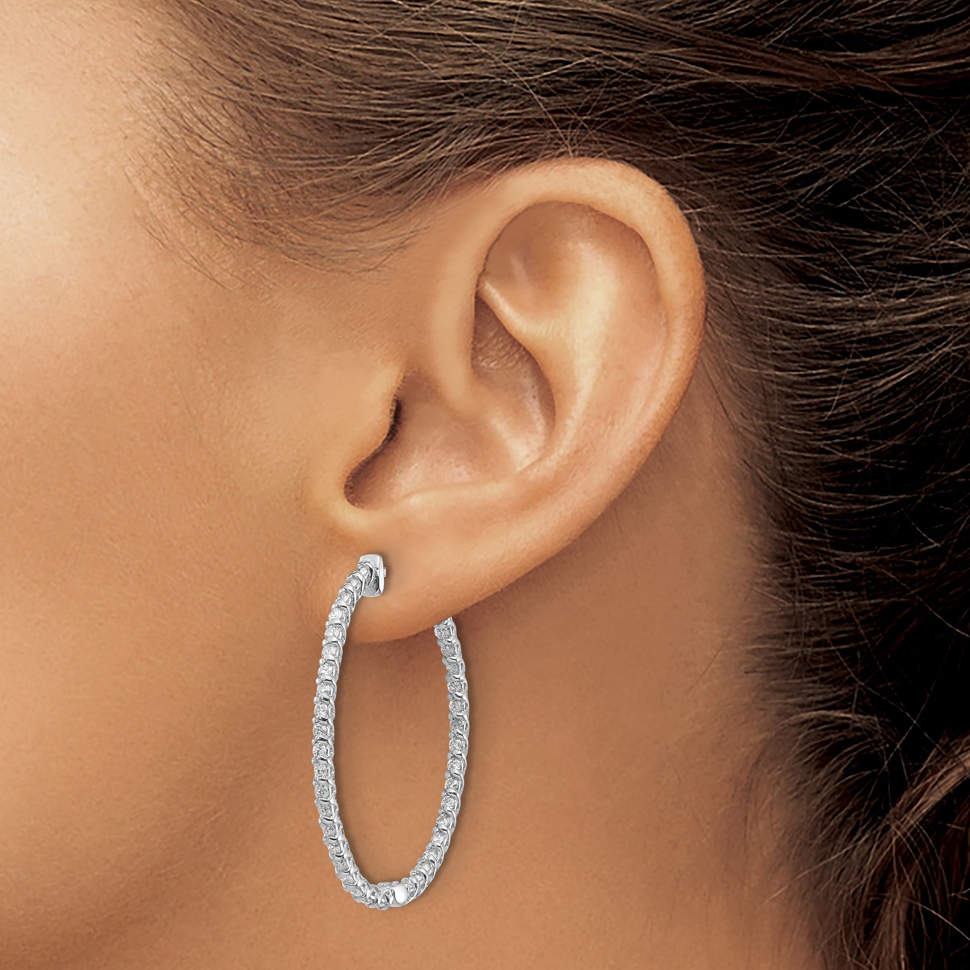14k White Gold (Holds 88-1.7mm Round) Oval In/Out Hoop w/Safety Clasp Earring Mountings