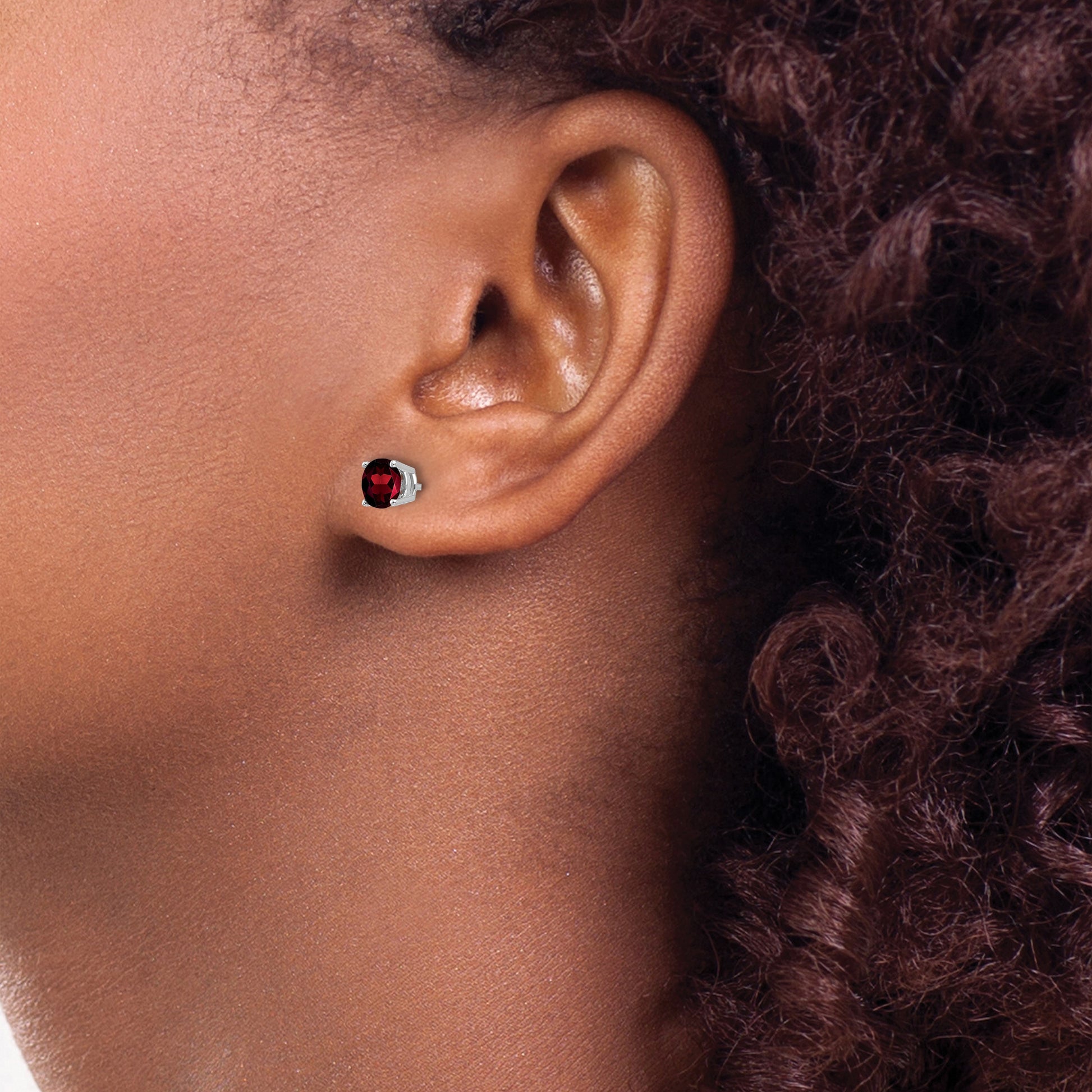 14k White Gold 5mm Round Garnet Post Earrings