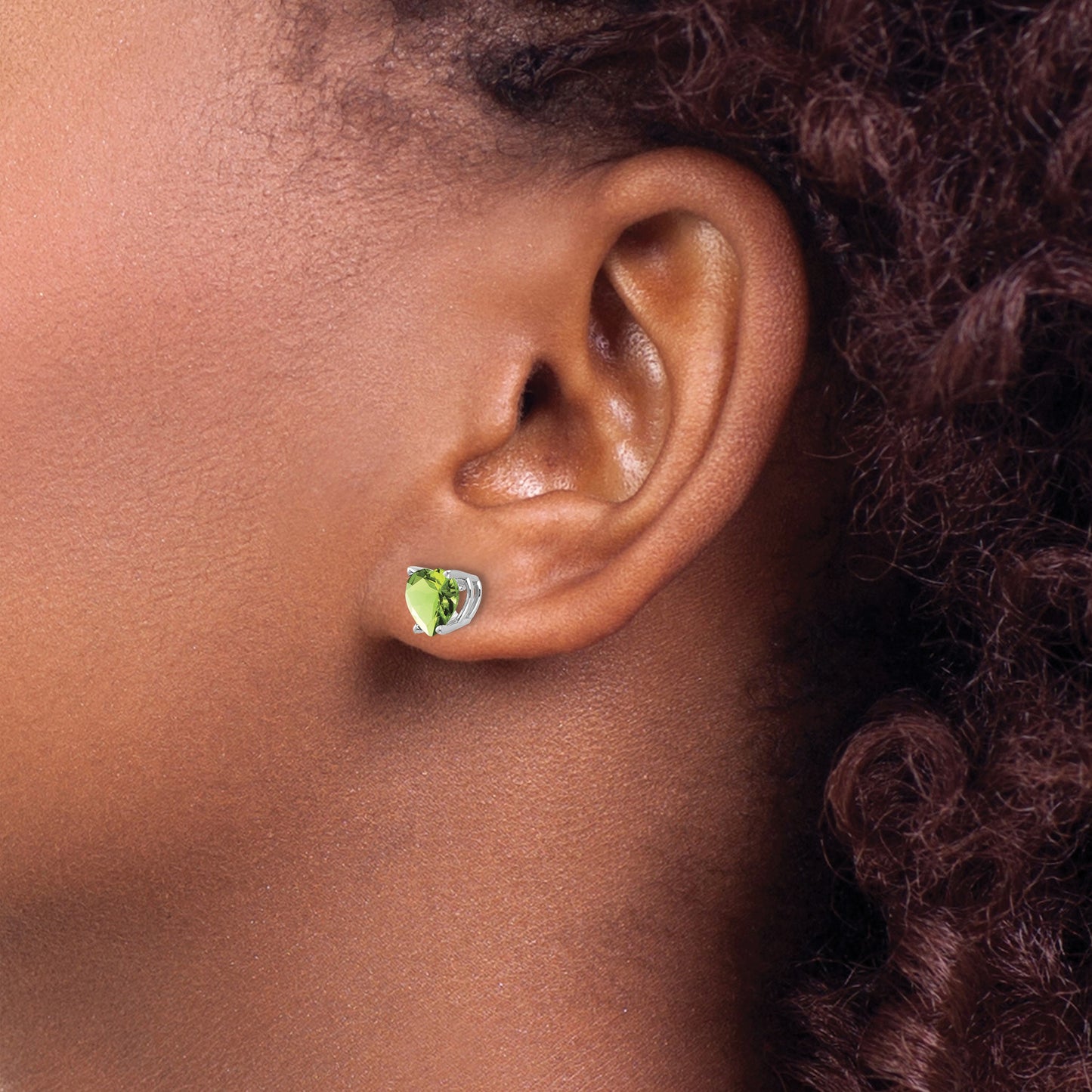 14k White Gold 6mm Heart Peridot Post Earrings