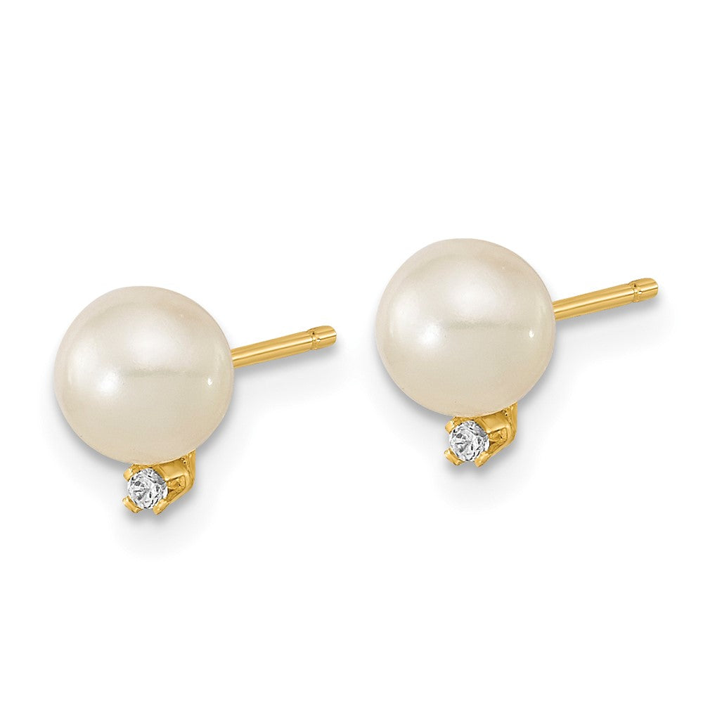 14k 5-5.5mm White Round Freshwater Cultured Pearl and CZ Post Earrings