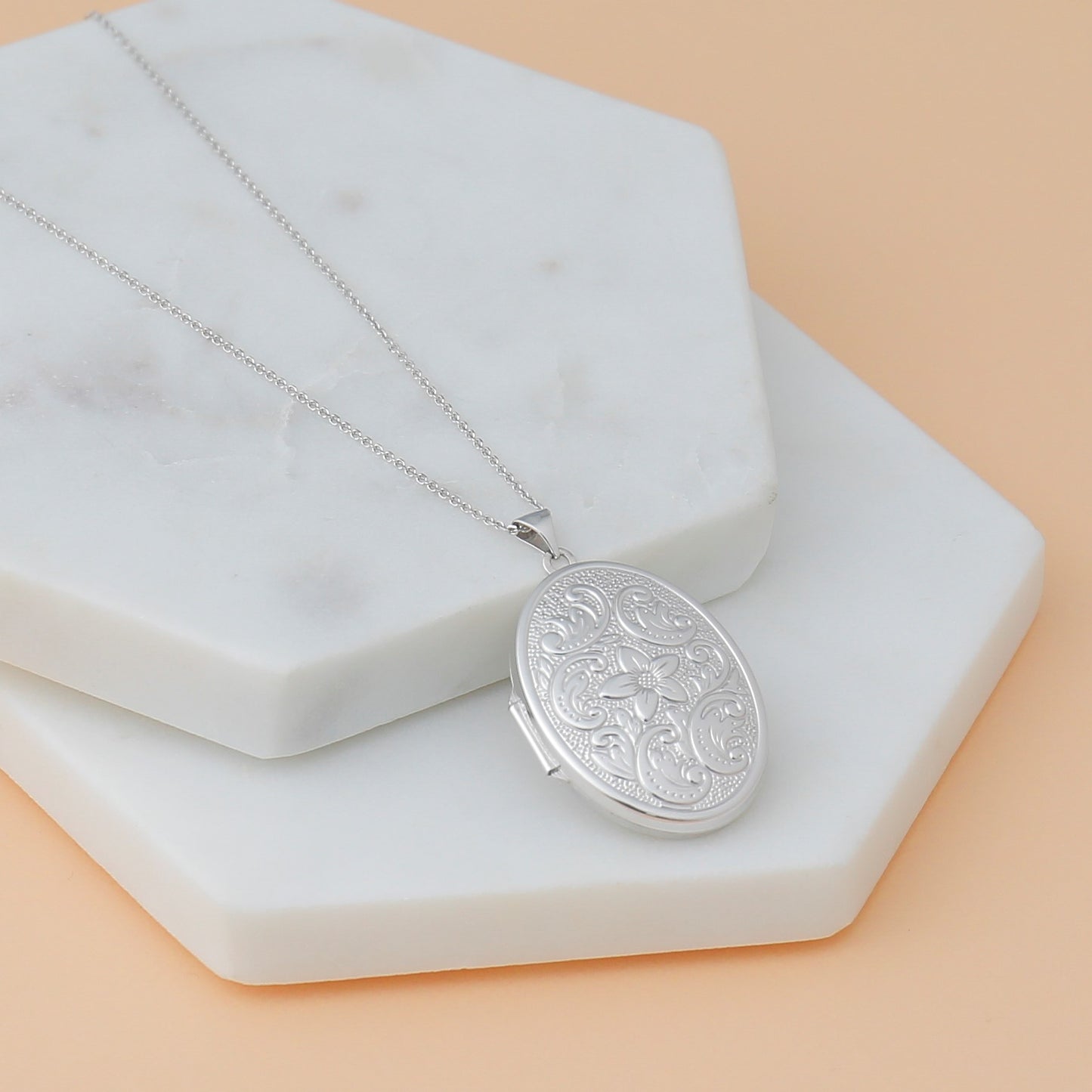 14k White Gold Reversible Floral Swirl Design 32mm Oval Locket