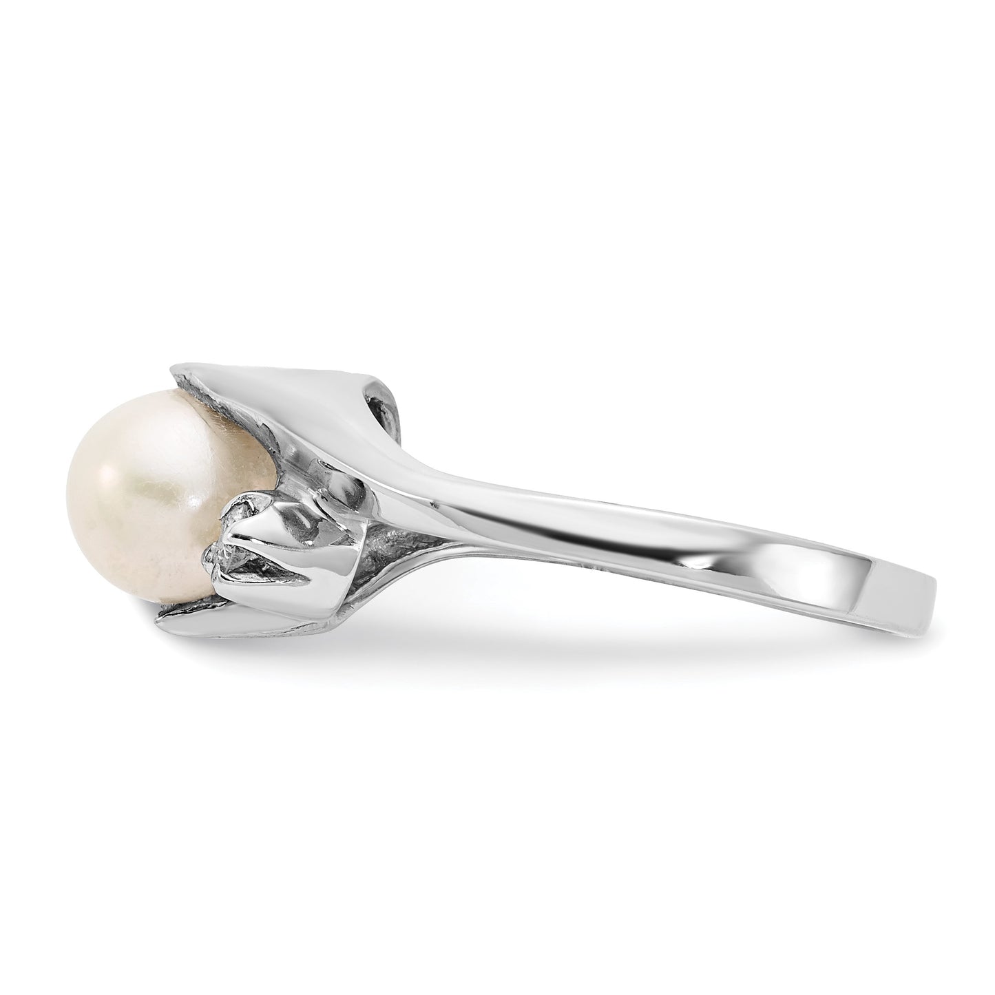 14k White Gold 6mm White Freshwater Cultured Pearl and 1/15 carat AA Diamond Ring