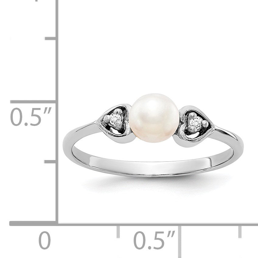 14k White Gold 4.5mm White Freshwater Cultured Pearl and AA Diamond Ring