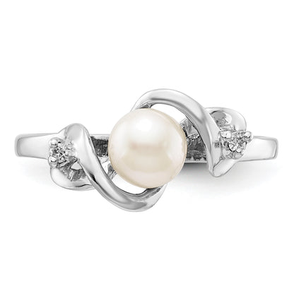 14k White Gold 5.5mm White Freshwater Cultured Pearl and AA Diamond Ring