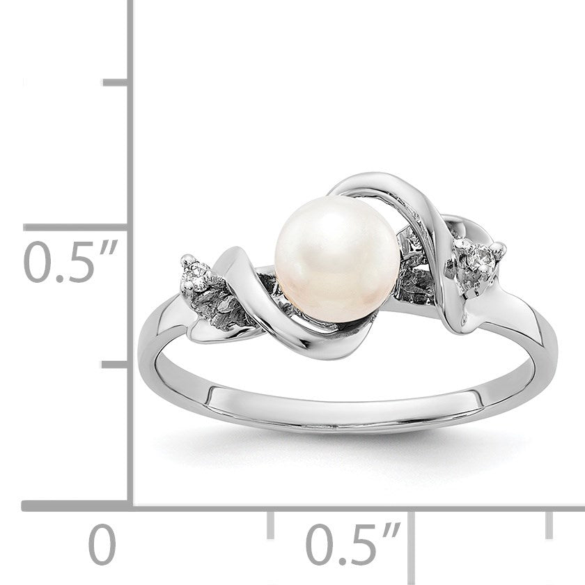 14k White Gold 5.5mm White Freshwater Cultured Pearl and AA Diamond Ring